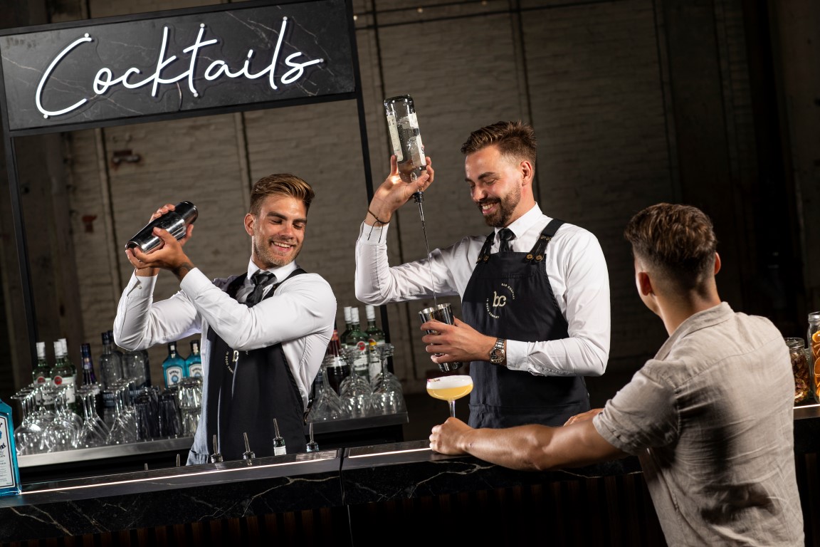 Cocktailbar inhuren op je feest | Cocktailbar.nl